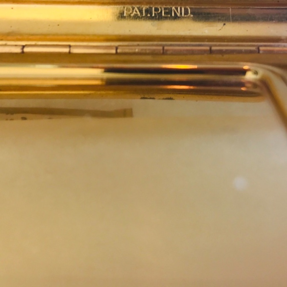 PATPEND Stamp 1940’s Miniature Suitcase Powder Compacts - Picture 7 of 11